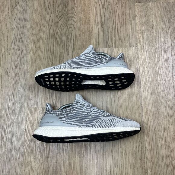 Adidas Women's Gray Running Shoes - Picture 5 of 8